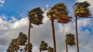 نشرة إنذارية.. زخّات رعدية قوية تصل إلى 90 ملم تضرب المغرب