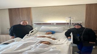 لاعبة استوديانطس لكرة الطائرة تتعرض لحادث سير والمكتب المديري يزورها