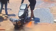 البيضاء.. سقوط شاب فوق دراجته في حفرة مملوءة بالماء بمنطقة سيد الخدير