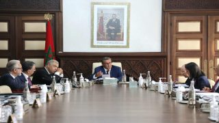 جديد قانون المالية 2026: توجيه الاستثمار العمومي نحو الجبل والمناطق الهشة وضمان حق المواطن دون تمييز أو إقصاء