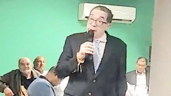 غياب الرؤساء عن مأدبة دومو… انعكاس لأزمة الثقة داخل الكاك