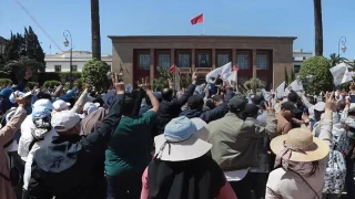 مطلب بسحب قانون التعليم المدرسي