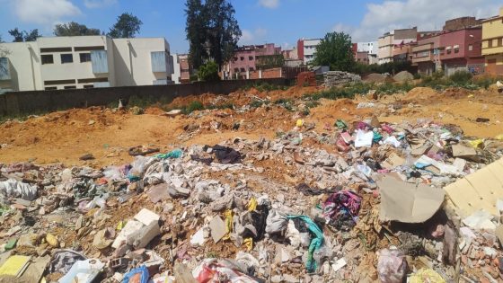 حين تتحول الساحة إلى مطرح نفايات: من يحمي كرامة أحياء القنيطرة؟
